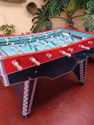 Futbolín profesional rojo y negro