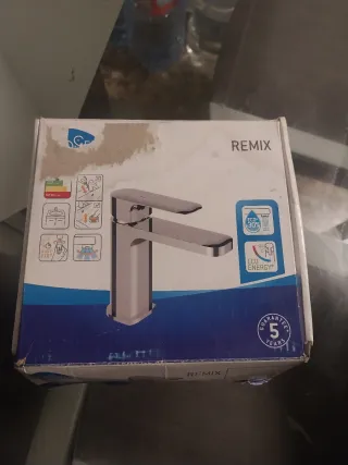 se vende  tres grifos 100€ los tres están nuevos