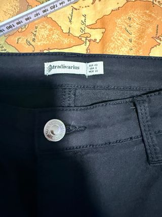 Pantaloni neri donna Stradivarius