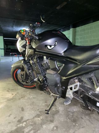 Suzuki GSF Bandit 650 - 2011 - A2