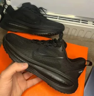 Nike Air Zoom Vomero 18 Tallas 38 y 43 A Estrenar