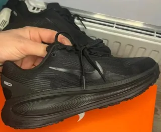 Nike Air Zoom Vomero 18 Tallas 38 y 43 A Estrenar