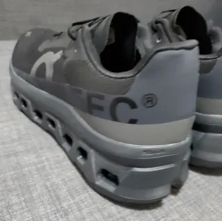 On Cloud Talla 43 Negro A Estrenar