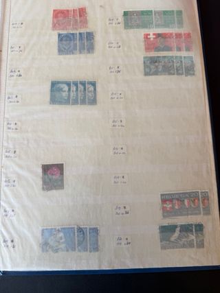 Álbum de sellos co. Sellos de Suiza.