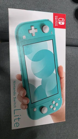 Nintendo Switch Lite Verde nuova, mai aperta