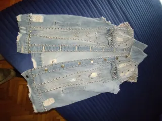 Chaleco roquero muy chulo en talla S