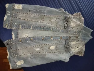 Chaleco roquero muy chulo en talla S