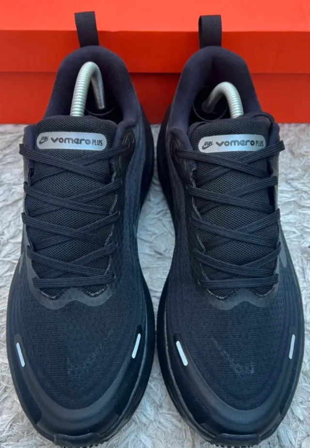 Nike Air Zoom Vomero Plus Talla 43 A Estrenar