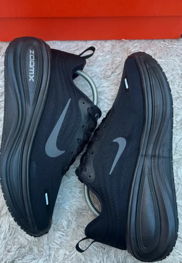 Nike Air Zoom Vomero Plus Talla 43 A Estrenar