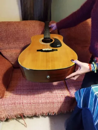 Guitarra Acústica Marrón