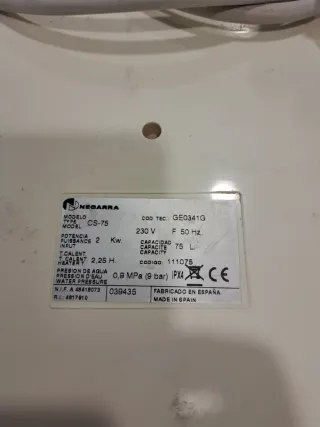 Termo Eléctrico Negarra 75L Vertical 2000W