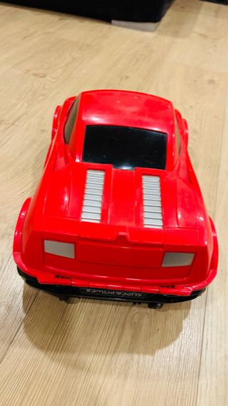 Maleta infantil con forma de coche rojo