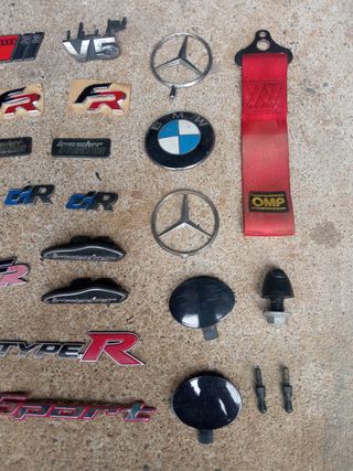Insignias y Accesorios Coche