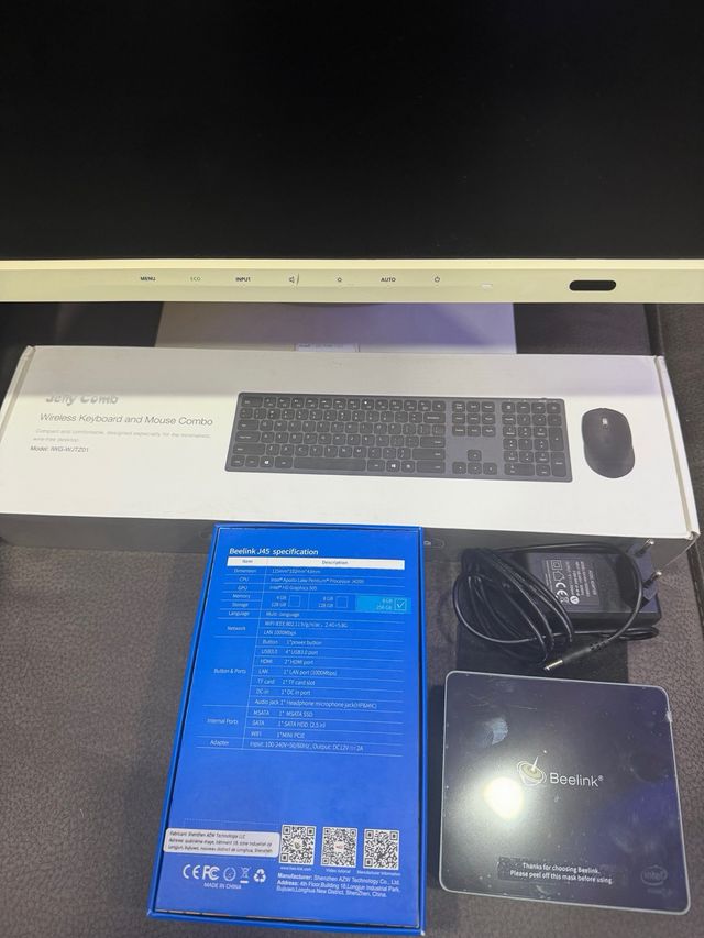 Mini PC + Monitor Fujitsu 24” + Teclado + Ratón