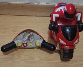 Moto Teledirigida Chicco Ducati Roja