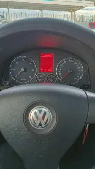 Volkswagen Golf 2004