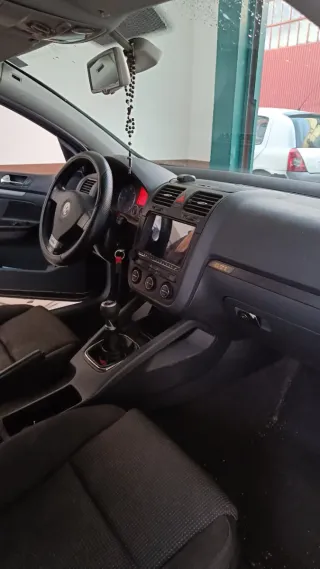 Volkswagen Golf 2004