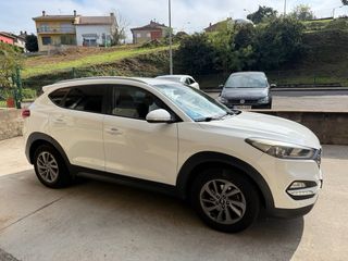 Hyundai Tucson 2017 Simpre en garaje
