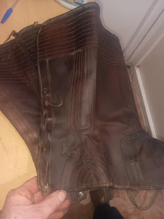 Polaina de equitación de cuero