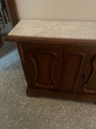 Mueble recibidor madera y mármol
