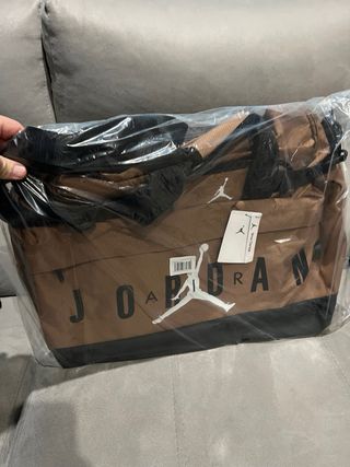 Macuto Bolsa de deporte Jordan marrón nueva