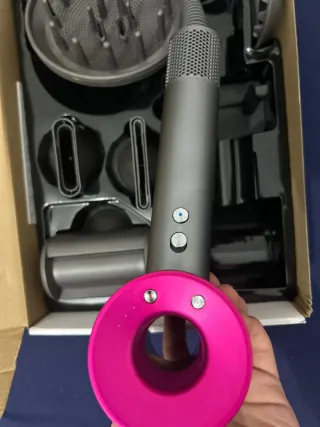 Secador de pelo  rosa y negro