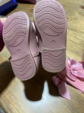 Zapatos niña rosa Talla 20 + calcetines