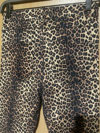 Pantalone leopardo