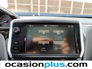 Peugeot 2008 BlueHDi 100 Allure 73 kW (100 CV)