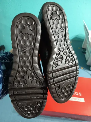 Zapatos Fluchos Marrones y Plateados