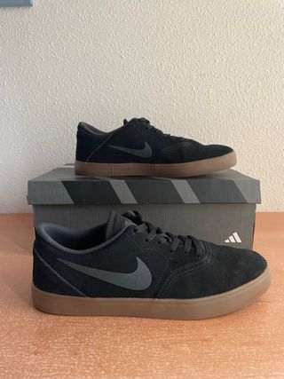 Nike Talla 44.5 Negro/Marrón