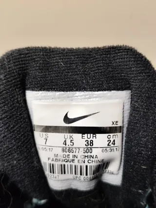 Nike Pegasus 32 Morado/Gris Talla 39