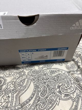 Adidas Court Platform Mujer Talla 39 1/3.