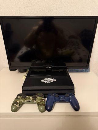 PS4 Pro 1TB + 2 Mandos + Tele