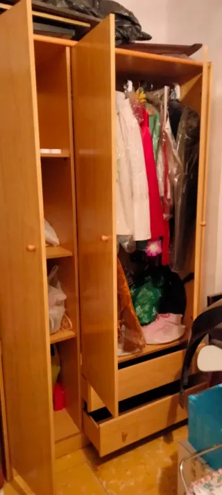 Armario de madera 3 puertas