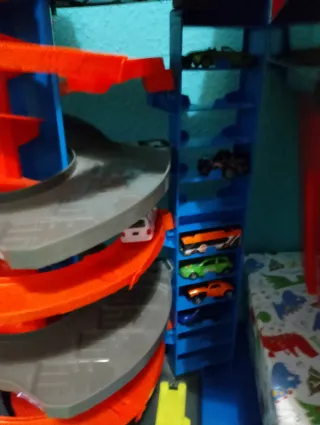 Parking Hot Wheels Mega Garage. Sin coches.