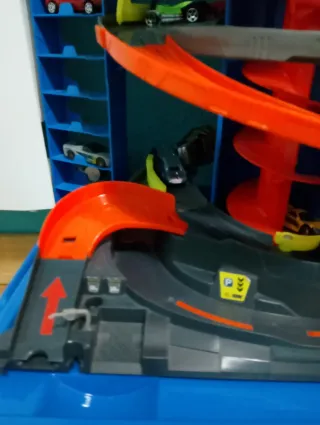 Parking Hot Wheels Mega Garage. Sin coches.