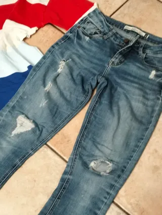 Maglia e jeans donna ragazza