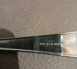 Juego 4 cucharas soperas de metal