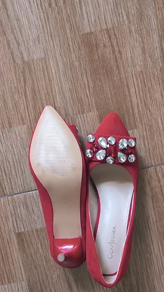 Zapatos rojos N*38 sin estrenar