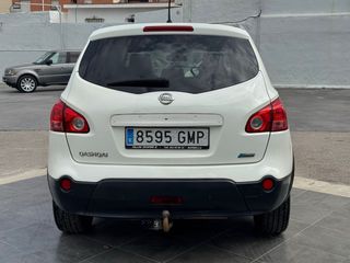 Nissan Qashqai+2 2010