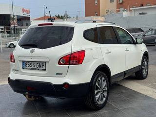 Nissan Qashqai+2 2010
