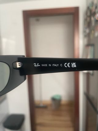 Occhiali da sole Ray-Ban Zena neri