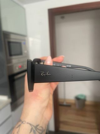 Occhiali da sole Ray-Ban Zena neri