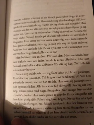 Dina färger var blå