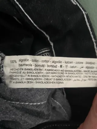 Pantalones cargo Bershka negros con pespuntes