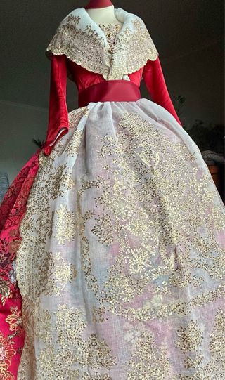 Traje de Fallera Rojo y Dorado. Corpiños y falda.