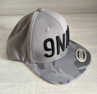 Gorra Yupoong 9NIN Militar Camuflaje Gris