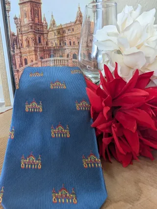 Corbata azul PORTADA FERIA DE ABRIL 2026