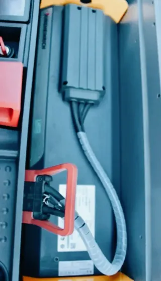 Apilador Eléctrico con batería de Litio